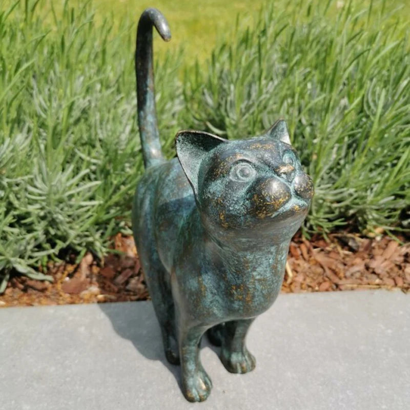 FélinArt™ : Statue de Chat Élégante devant